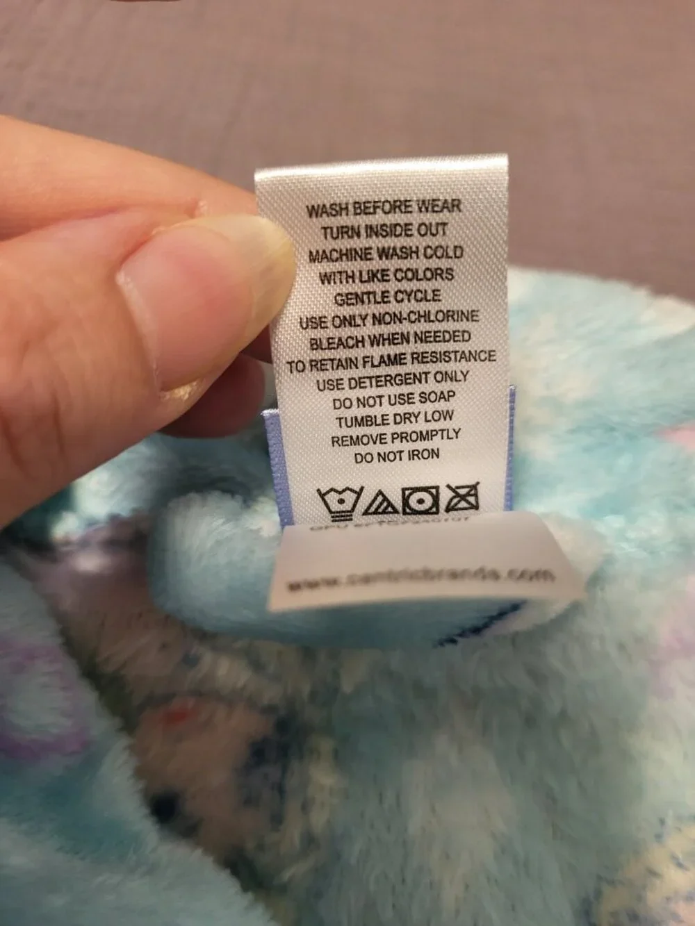 NWT Girls Frozen Robe. Size 8